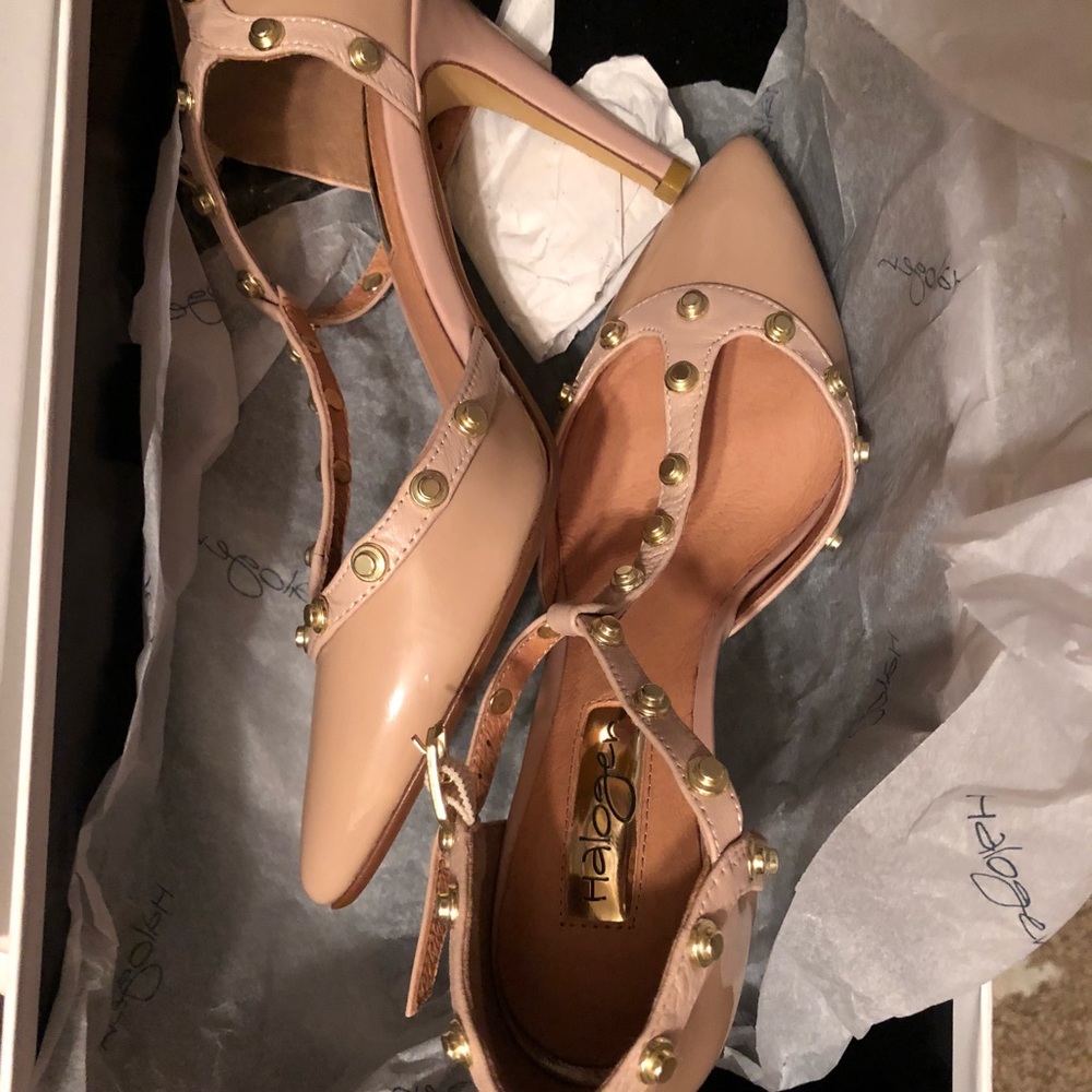 New Halogen heels shoes sz 4.5 Nude